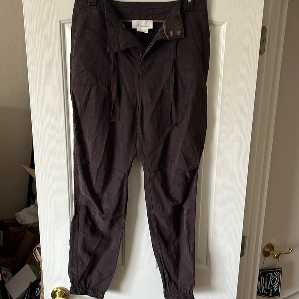 Anthropologie brown super soft joggers size 4